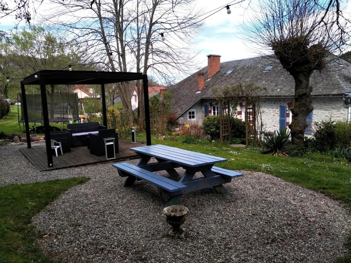 Le Relais Des Capucines Bed & Breakfast Largnac Exterior photo