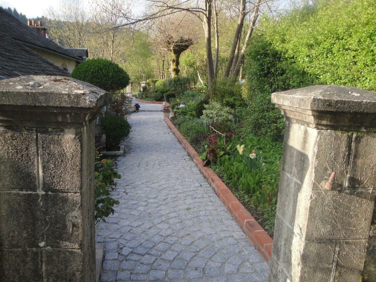 Le Relais Des Capucines Bed & Breakfast Largnac Exterior photo