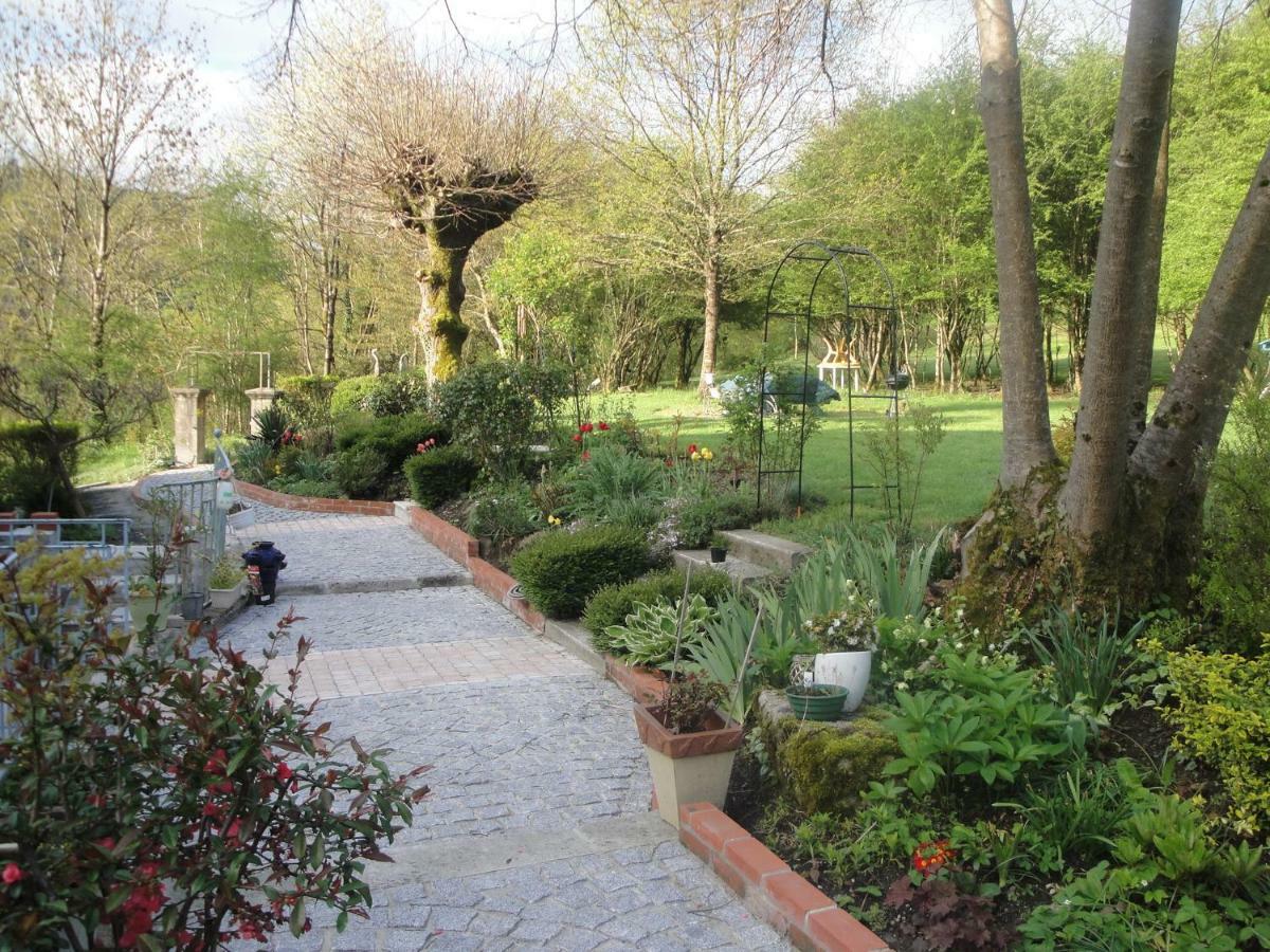 Le Relais Des Capucines Bed & Breakfast Largnac Exterior photo