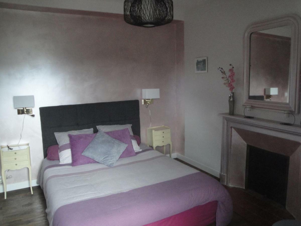Le Relais Des Capucines Bed & Breakfast Largnac Exterior photo